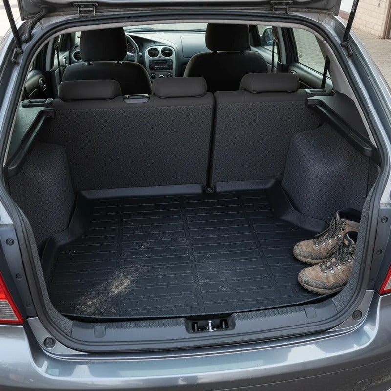 Alfombra Bandeja De Baúl En Goma Chevrolet Corsa 2002/2012 Negro